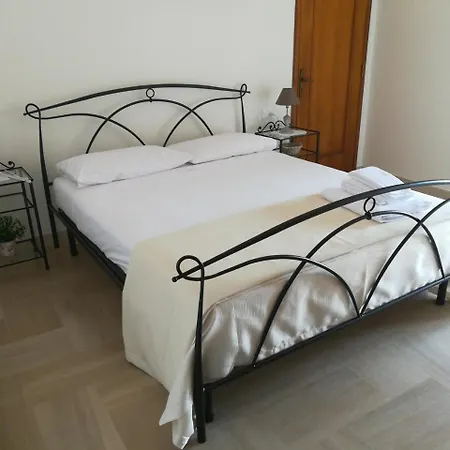 Le Strazzigne Bed & Breakfast Marittima